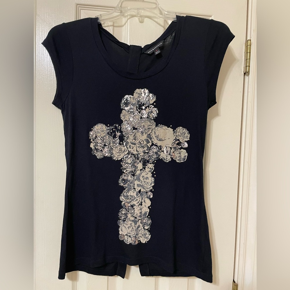 Rock & Republic women’s black top, cap sleeves, with embellished cross, size M